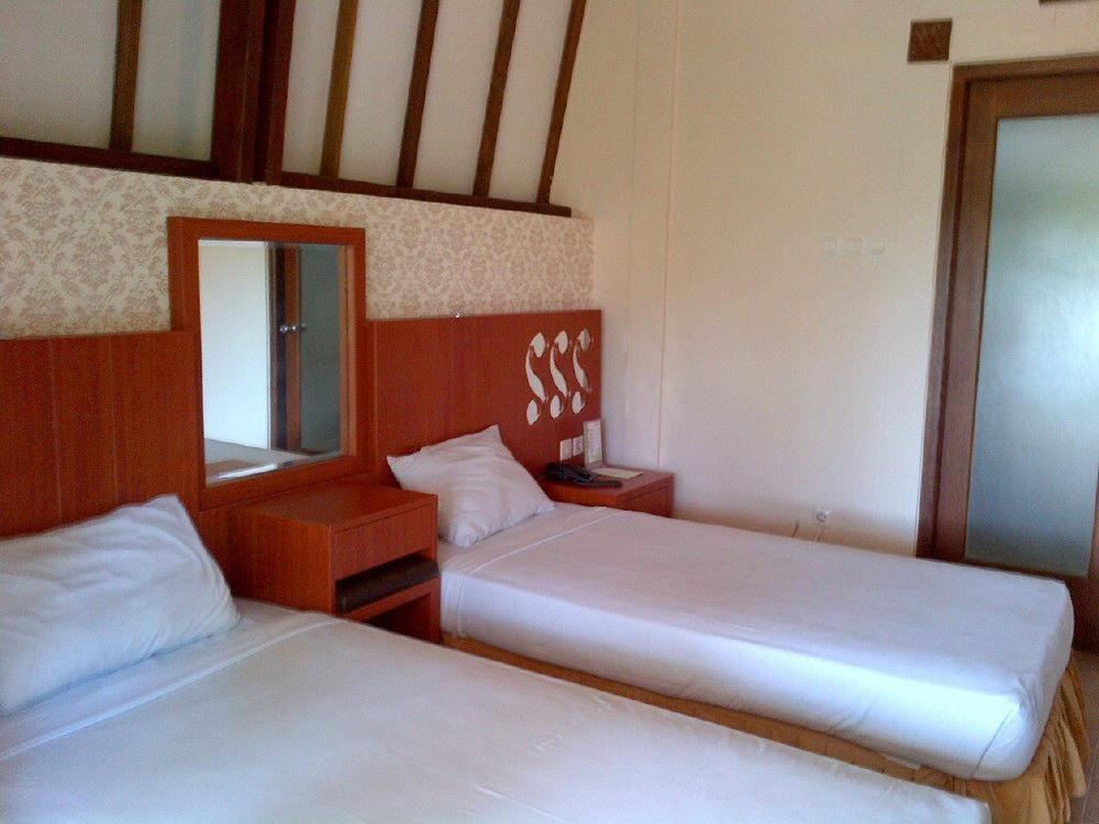 Hotel Tidar Malang Extérieur photo