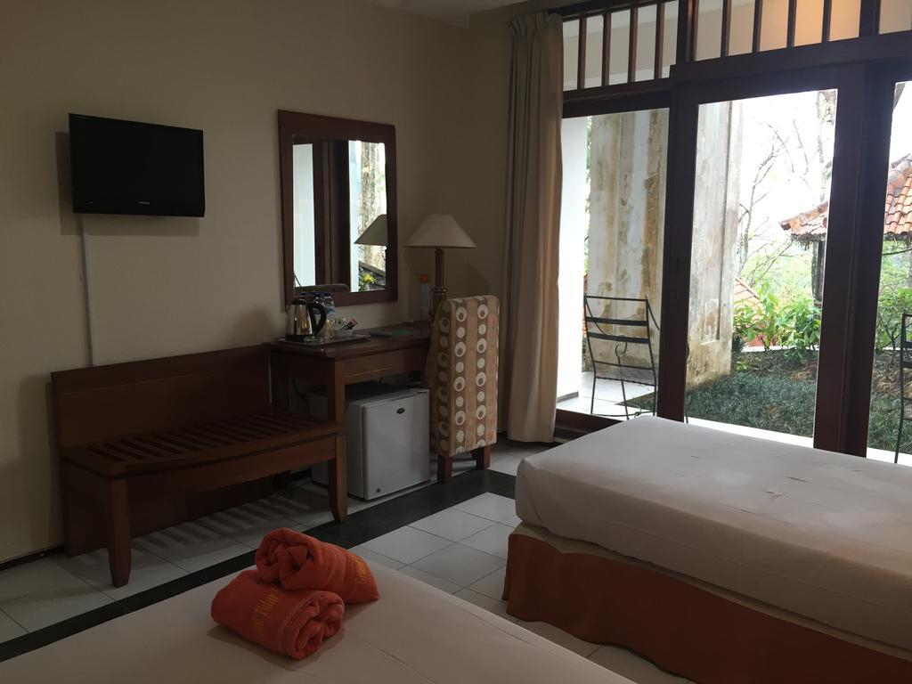 Hotel Tidar Malang Extérieur photo